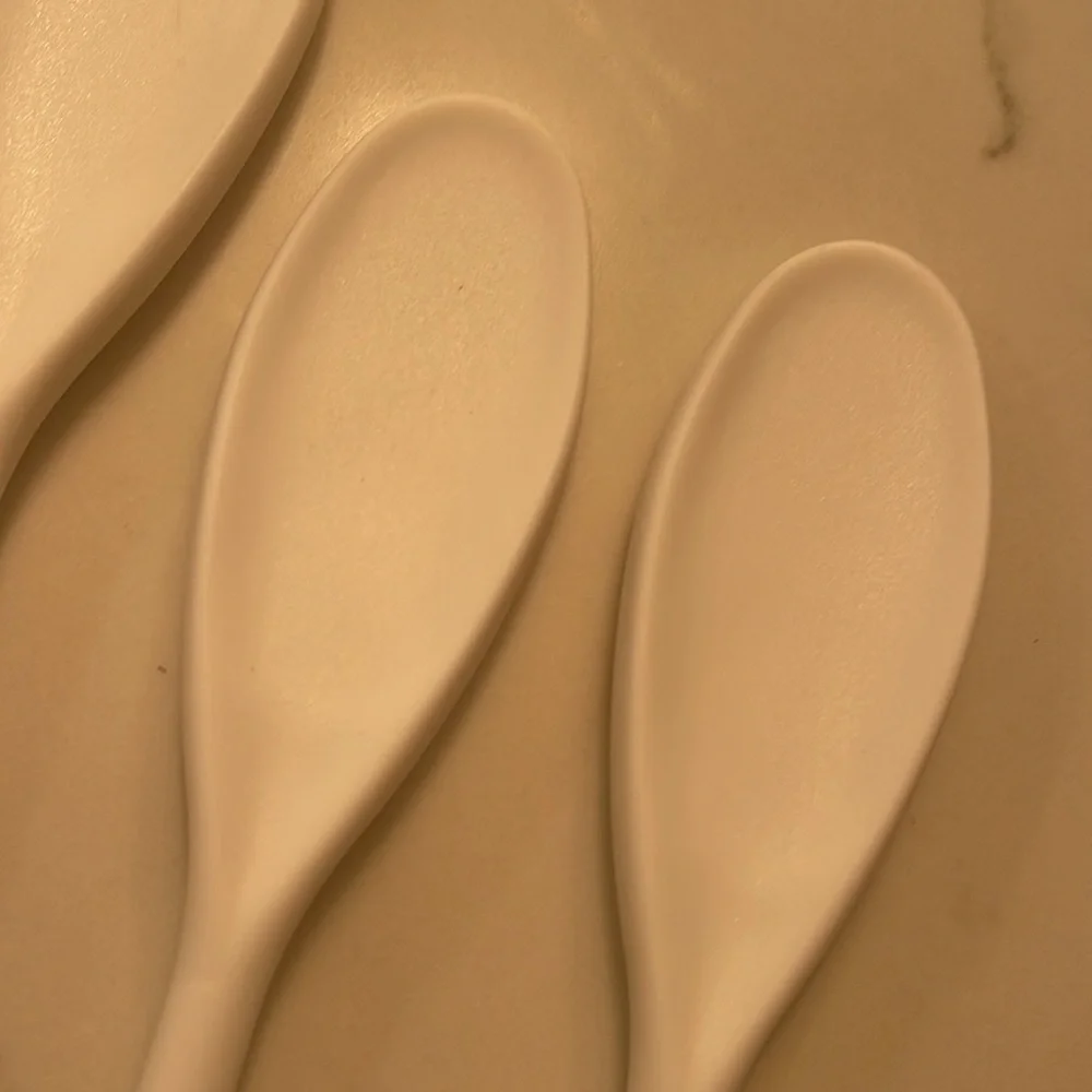 Set of 6 plastic flat scraping spoons